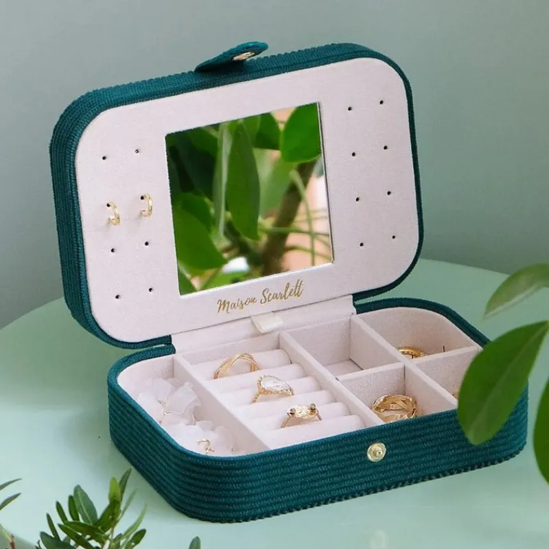 Les Bijoux | Les Accessoires<Maison Scarlett Boîte à Bijoux de Voyage Brigitte Velours Côtelé Vert,